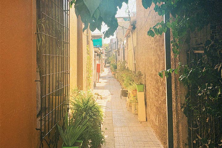 long and narrow courtyard
